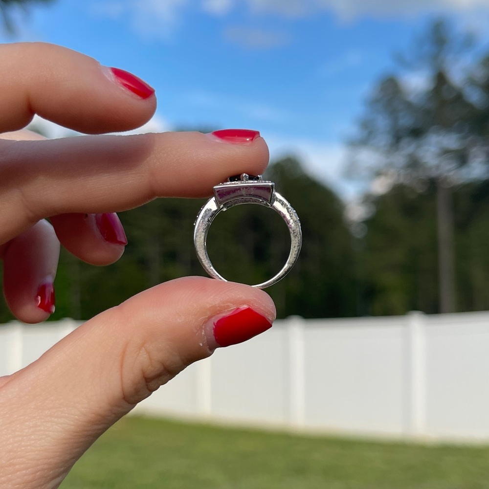 Silver Ring - Picture 5 of 6